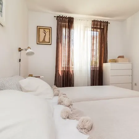 Bura Apartment